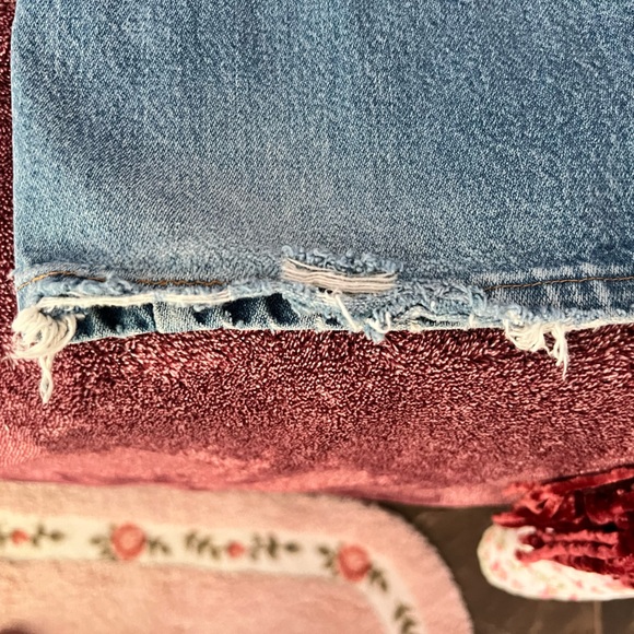 Gently used men’s Wrangler jeans - Picture 3 of 9